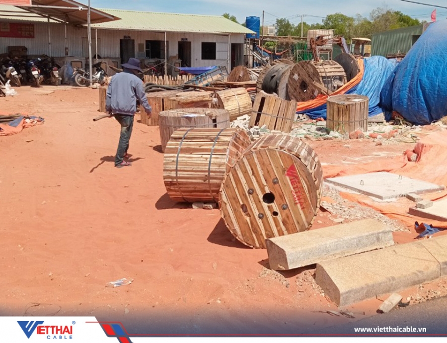 Việt Thái giao hàng Dự án Sân bay Phan Thiết